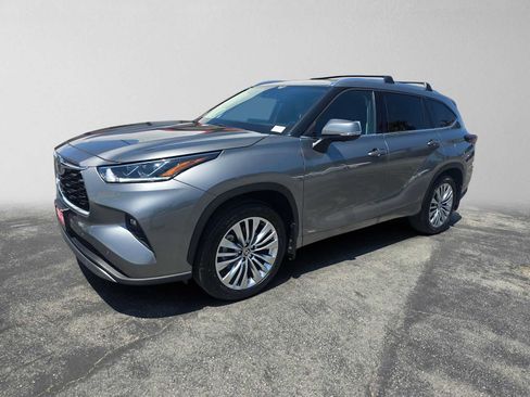 Used 2026 Toyota Highlander Platinum AWD/4WD image 7