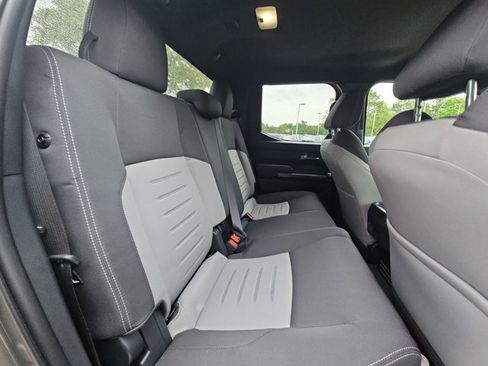 Used 2025 Toyota Tacoma TRD Sport image 19