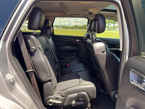 Used 2018 Dodge Journey Crossroad w/ Nav & Sun Group FWD image 27