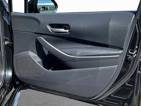 Used 2021 Toyota Corolla SE w/ Carpet Mat Package (TMS) image 17