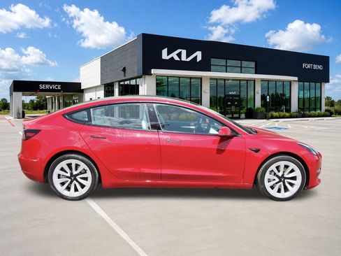Used 2022 Tesla Model 3 Long Range AWD/4WD image 2