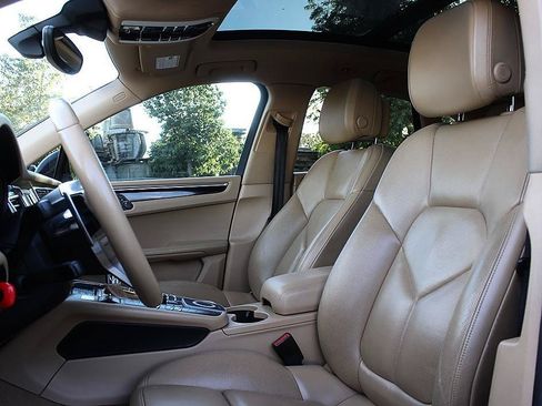 Used 2015 Porsche Macan S AWD/4WD image 9