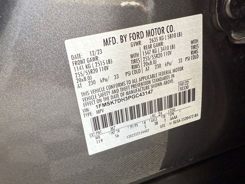 Certified 2023 Ford Explorer XLT w/ Equipment Group 202A image 31