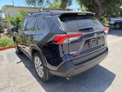 Used 2023 Toyota RAV4 XLE Premium image 10