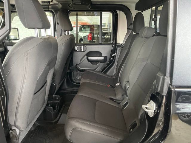 Used 2021 Jeep Gladiator Sport AWD/4WD image 16