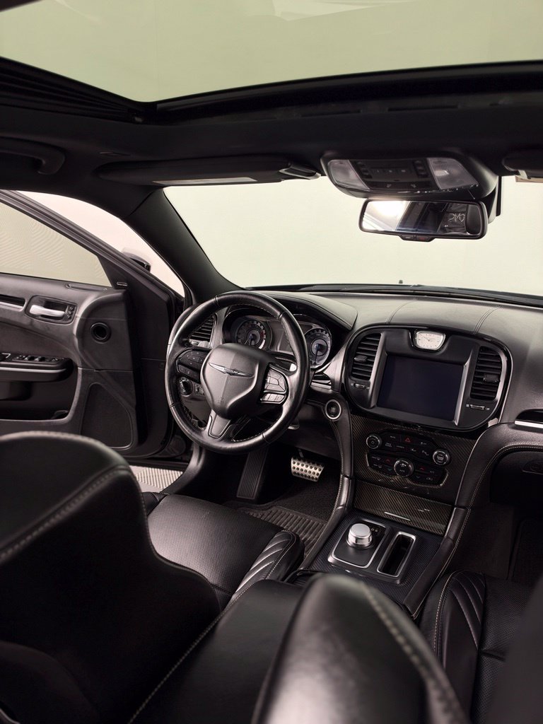 Used 2023 Chrysler 300 C RWD image 23