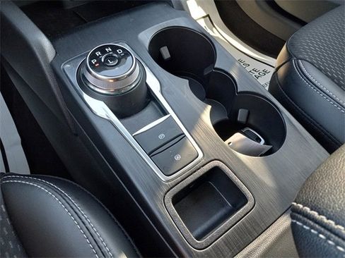 Used 2025 Ford Escape SE image 24