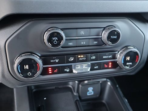 New 2025 Ford Bronco Big Bend image 9