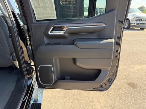 Used 2024 Chevrolet Silverado 1500 LT AWD/4WD image 21