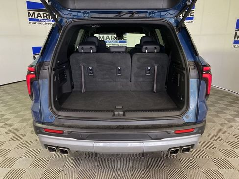 Used 2024 Chevrolet Traverse LT w/ Trailering Package FWD image 31