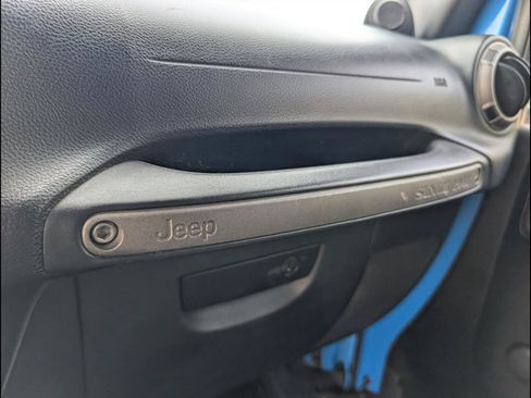 Used 2011 Jeep Wrangler Sport AWD/4WD image 16