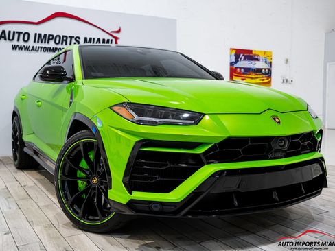 Used 2022 Lamborghini Urus AWD/4WD image 23