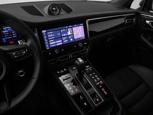 Used 2025 Porsche Macan Turbo image 37