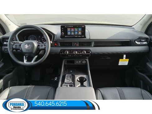 New 2025 Honda Pilot Touring image 12