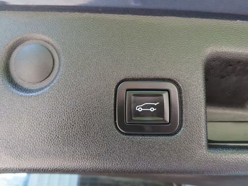Used 2019 Chevrolet Equinox LT AWD/4WD image 31