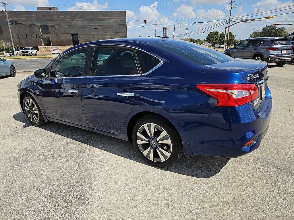 Used 2019 Nissan Sentra SV w/ Special Edition Package FWD image 4