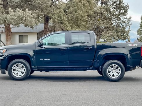 Used 2022 Chevrolet Colorado LT w/ LT Convenience Package image 8