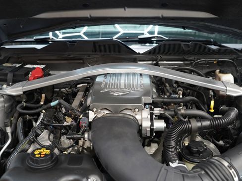 Used 2010 Ford Mustang GT image 31