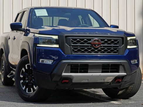 Used 2022 Nissan Frontier Pro-X RWD image 2