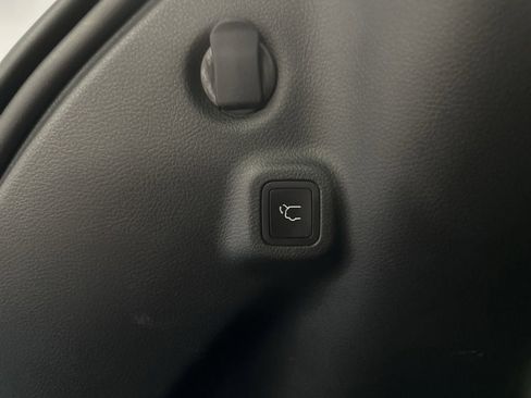 Used 2022 Jeep Compass Trailhawk w/ Trailhawk Elite Group image 9