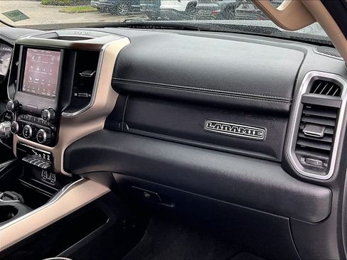 Used 2021 RAM 1500 Laramie AWD/4WD image 12