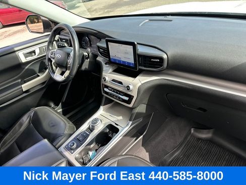 Used 2023 Ford Explorer XLT w/ Equipment Group 202A image 13