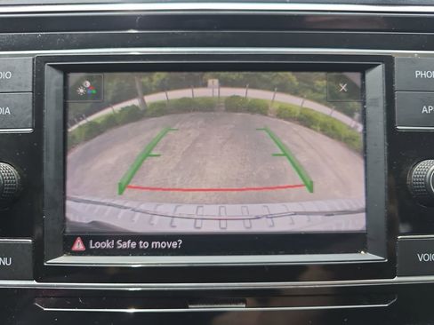 Used 2023 Volkswagen Tiguan S FWD image 29