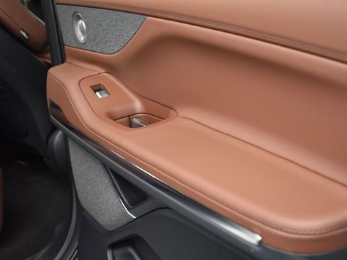 New 2025 Lincoln Navigator L Reserve image 14