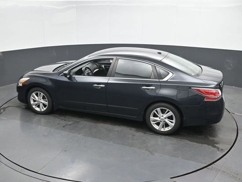 Used 2014 Nissan Altima 2.5 SV FWD image 25