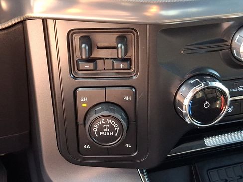 Used 2025 Ford F150 Lariat w/ Equipment Group 501A Mid AWD/4WD image 26