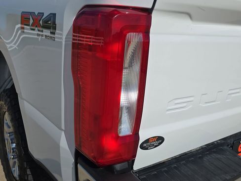 Used 2024 Ford F250 XLT w/ FX4 Off-Road Package AWD/4WD image 33