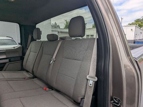 Used 2019 Ford F250 XLT w/ XLT Premium Package AWD/4WD image 11