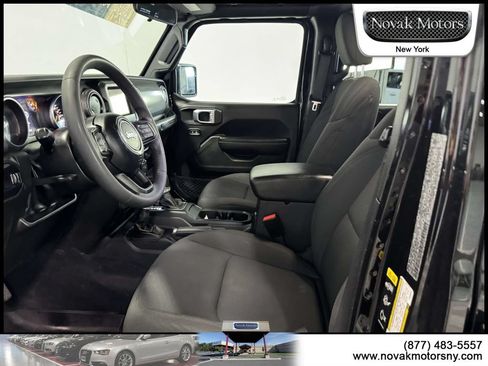 Used 2023 Jeep Wrangler Unlimited Sport AWD/4WD image 13