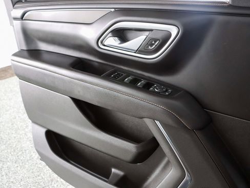 Used 2023 GMC Yukon XL AT4 AWD/4WD image 25