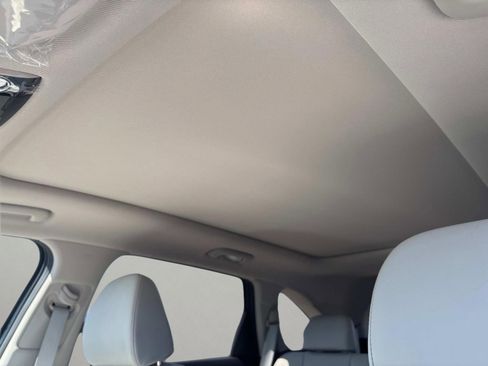 New 2025 Kia Sorento S w/ Panoramic Sunroof Package image 24