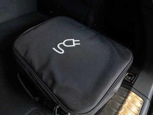 New 2024 Porsche Macan 4 Electric image 37