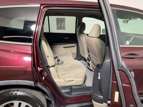 Used 2016 Honda Pilot LX image 32