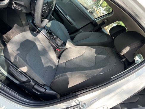Used 2025 Kia K4 FWD image 35