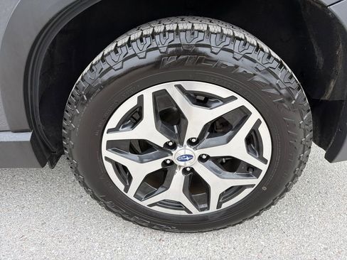 Used 2023 Subaru Forester Premium image 13