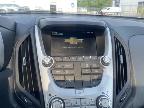 Used 2017 Chevrolet Equinox Premier w/ Enhanced Convenience Package AWD/4WD image 14