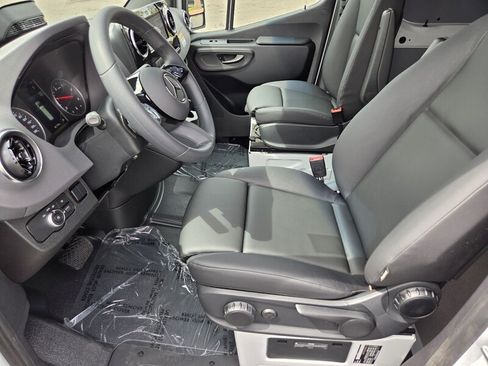 New 2026 Mercedes-Benz Sprinter 2500 image 11