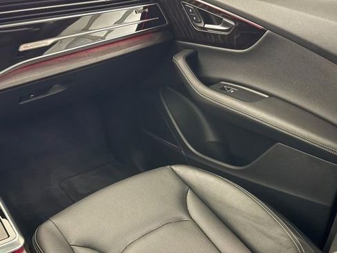 Used 2023 Audi Q8 Premium Plus image 12