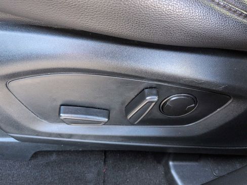 Used 2024 Ford Explorer Limited image 13