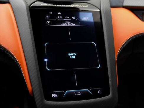 Used 2025 Lamborghini Revuelto AWD/4WD image 37