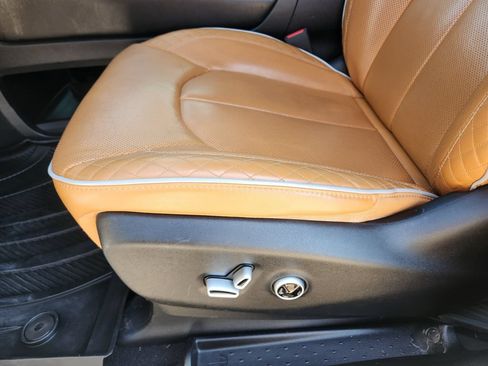 Used 2021 Chrysler Pacifica Pinnacle AWD/4WD image 28