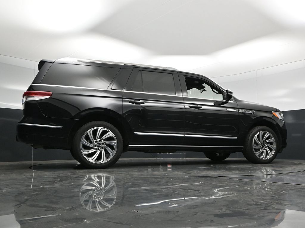 Used 2022 Lincoln Navigator L Reserve AWD/4WD image 61
