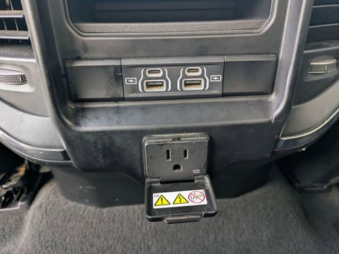 Used 2024 RAM 1500 Laramie image 33