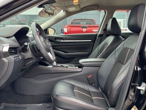 Used 2023 Nissan Altima 2.5 SR FWD image 5