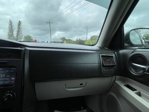 Used 2006 Dodge Magnum SE RWD image 20