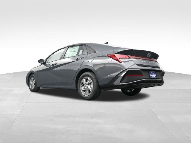 Used 2026 Hyundai Elantra SE FWD image 36
